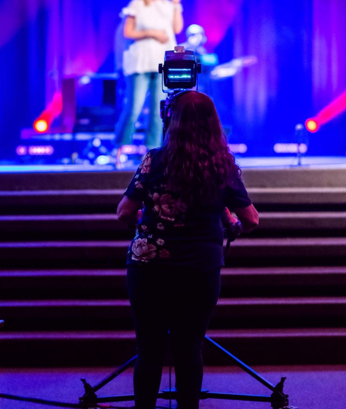 A Checklist Before You Book Crew for a Live Broadcast